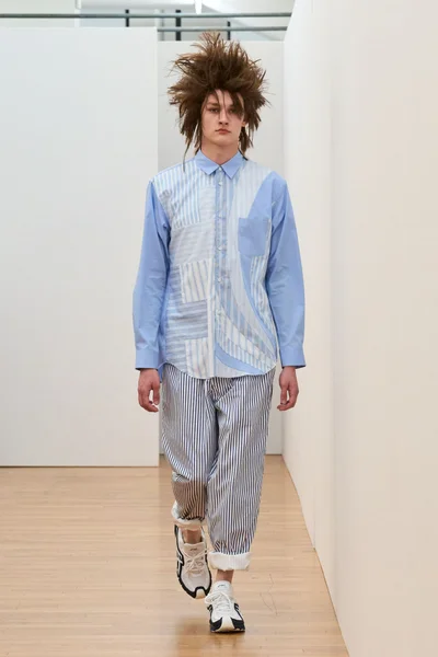 Look 24